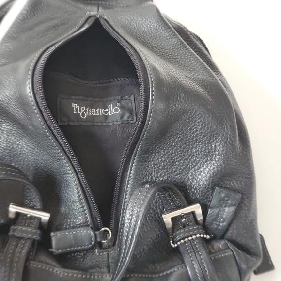 SOLD Vintage Tignanello Genuine Leather Backpack - Picture 5 of 8